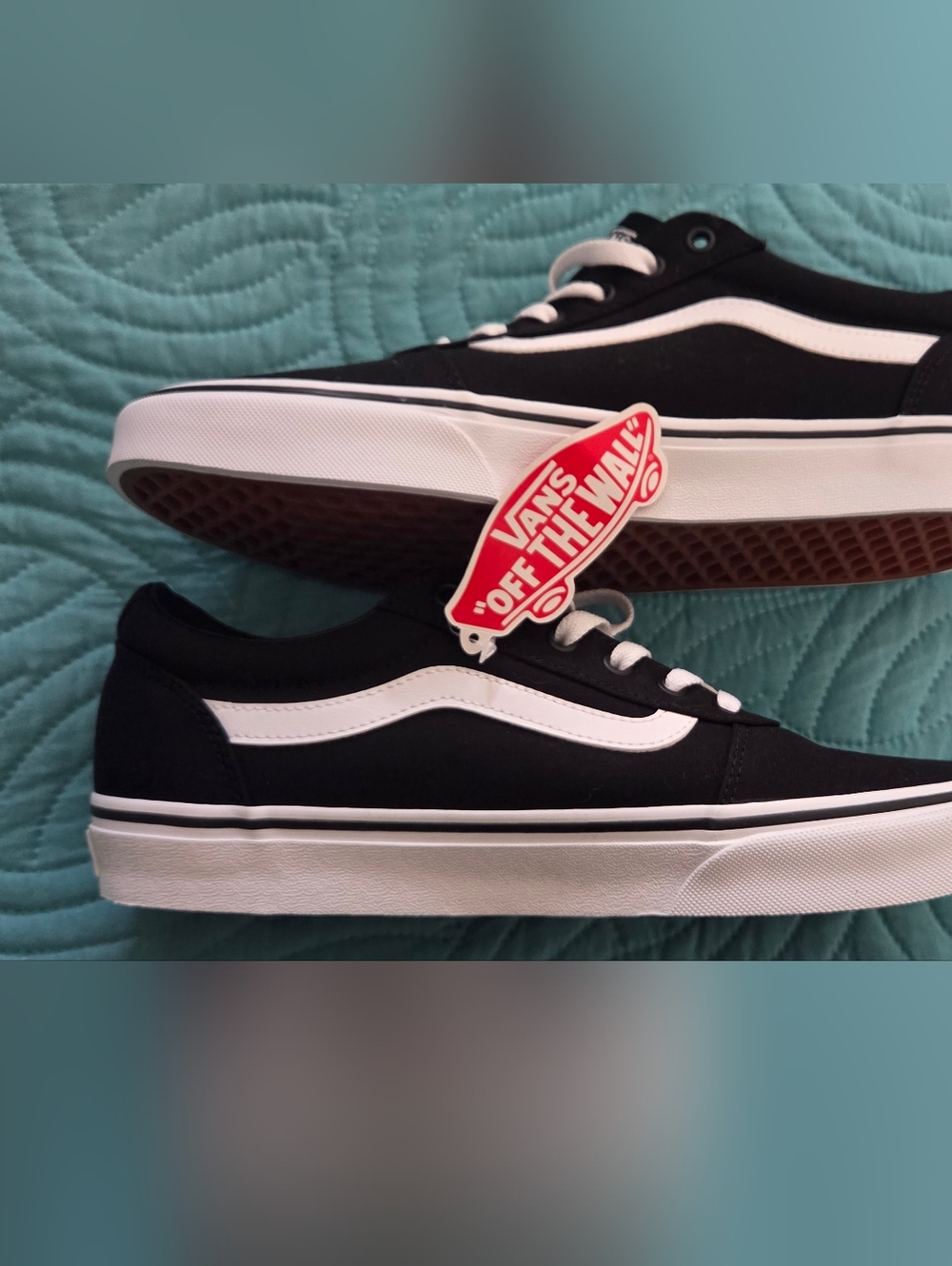 Vans Classic Black & White Old Skool Sneakers/ Unisex Size 11 Women _ 9.5 Men